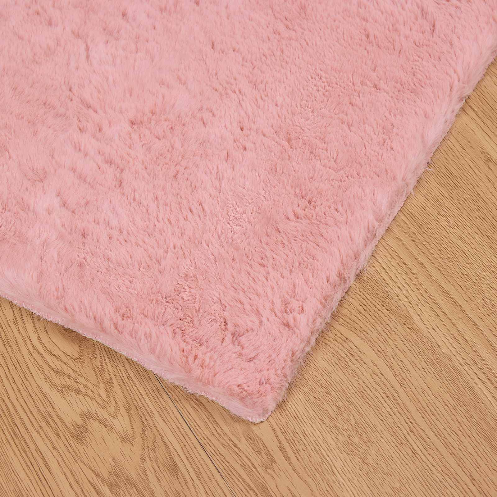 Rutschfester Teppich aus Kunstkaninchenfell OLITE Rosa