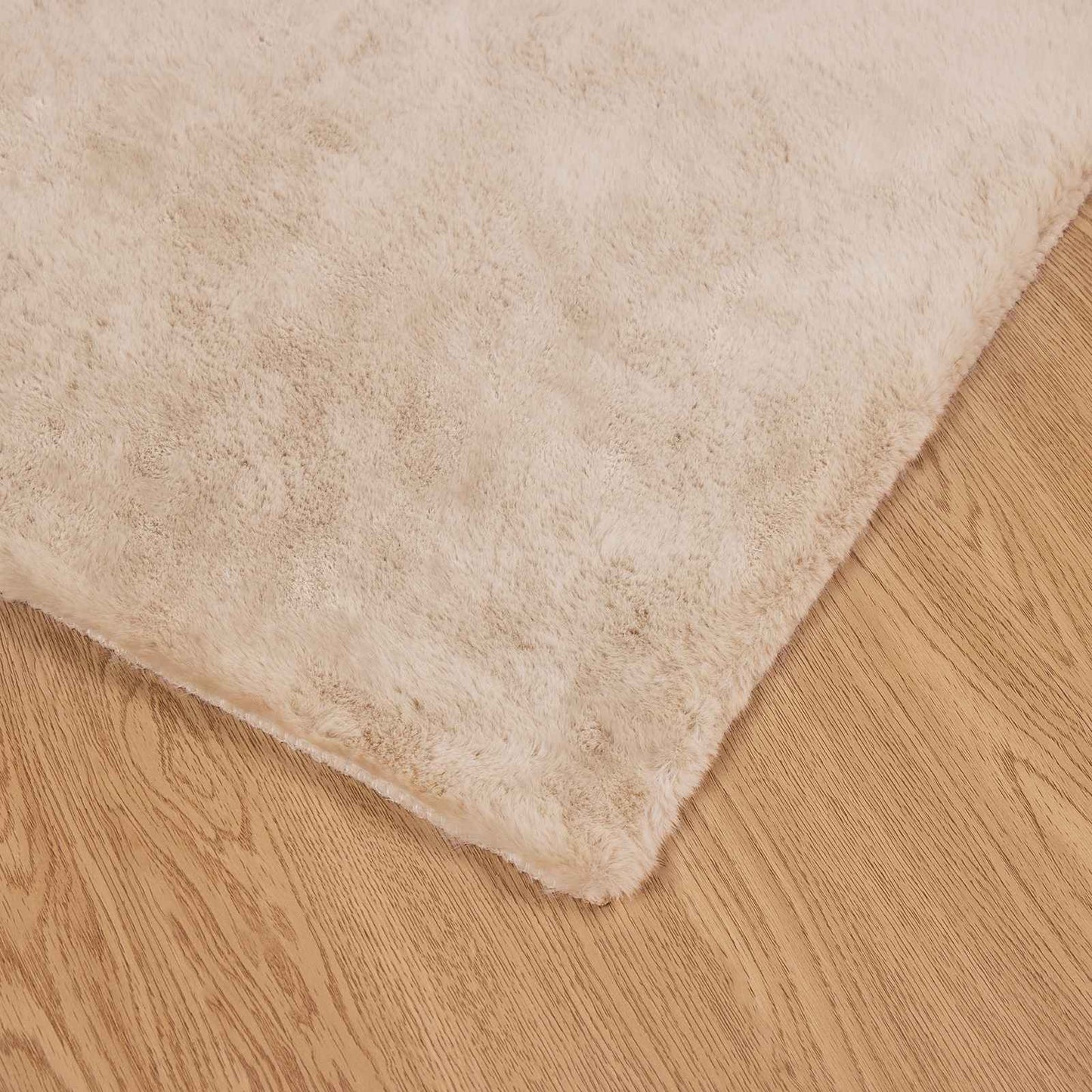 Rutschfester Teppich aus Kunstkaninchenfell OLITE Taupe
