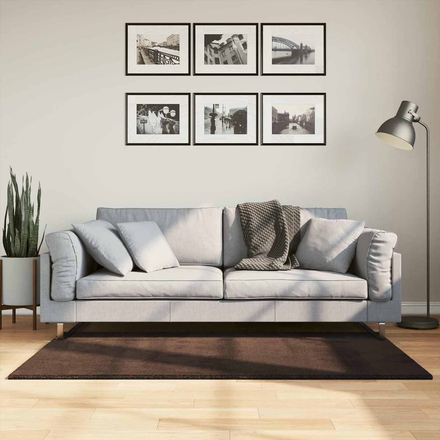 Mittlerer Flor weicher und waschbarer Teppich HUARTE Braun