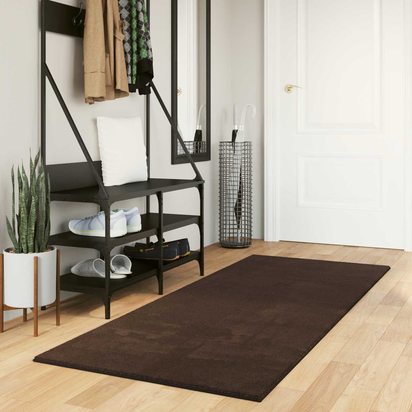 Mittlerer Flor weicher und waschbarer Teppich HUARTE Braun