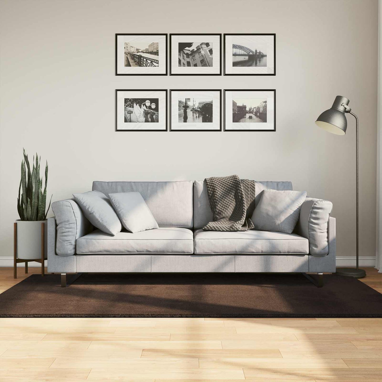 Mittlerer Flor weicher und waschbarer Teppich HUARTE Braun