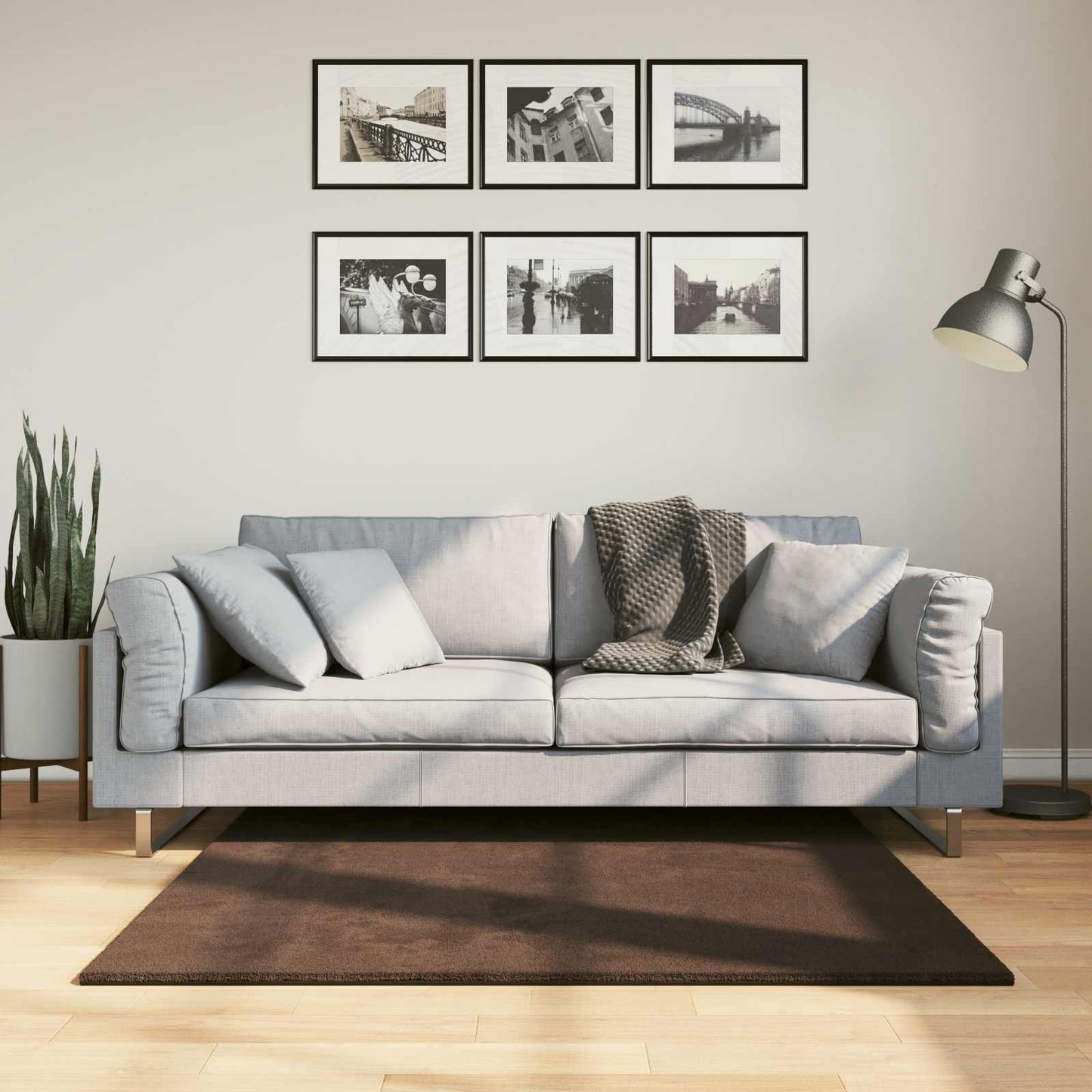 Mittlerer Flor weicher und waschbarer Teppich HUARTE Braun