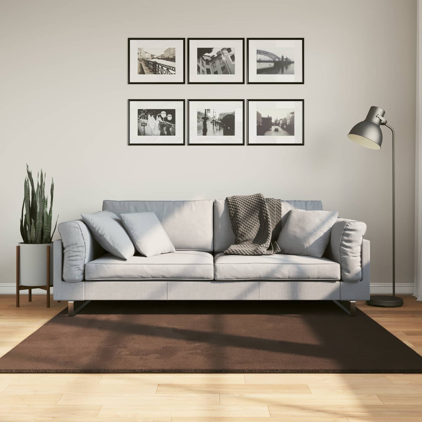 Mittlerer Flor weicher und waschbarer Teppich HUARTE Braun