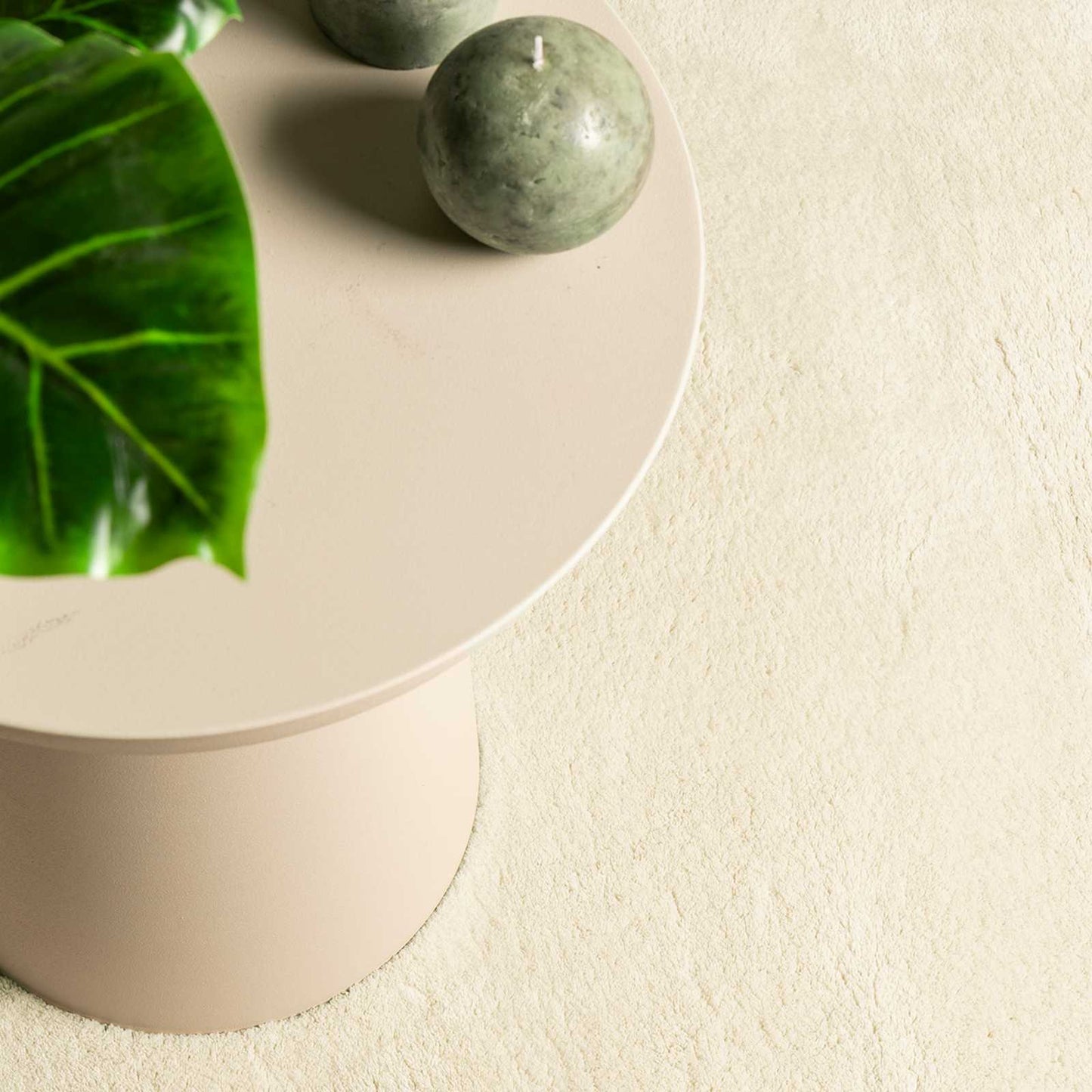 Mittlerer Flor weicher und waschbarer Teppich HUARTE Creme
