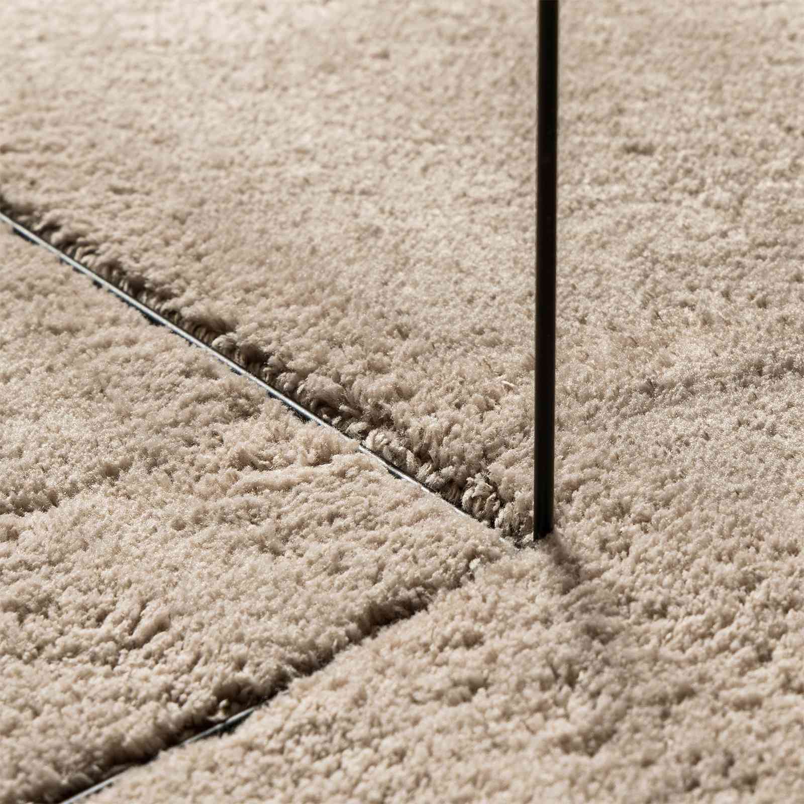 Mittlerer Flor weicher und waschbarer Teppich HUARTE Sand
