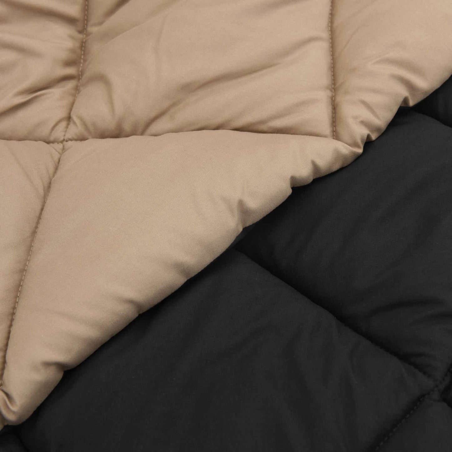 Winterbettdecke 200 x 220 cm 450 g/m² Schwarz und Taupe