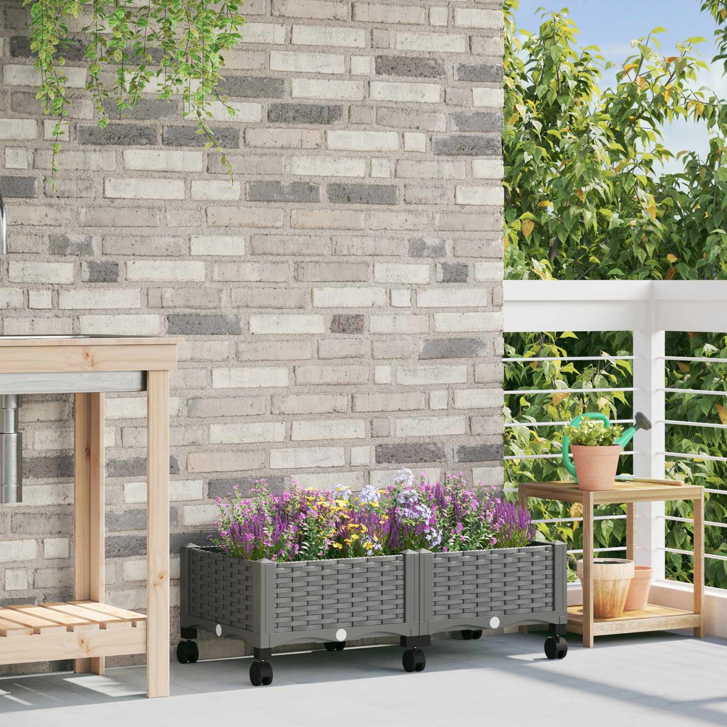 Gartenpflanzer mit Rädern Hellgrau 80 x 40 x 33 cm PP