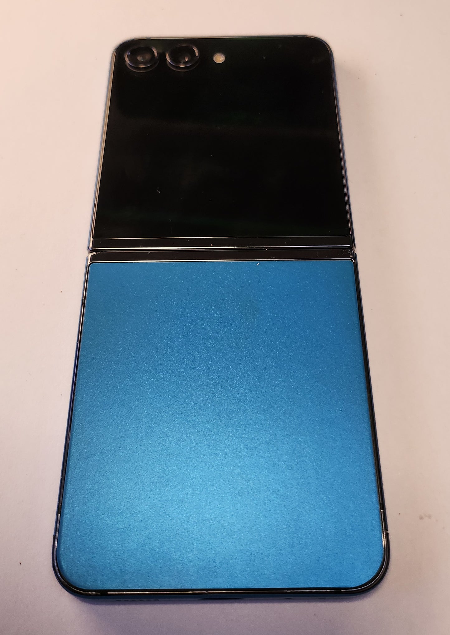 Samsung Galaxy Z Flip 5 – 512 GB used, Top Zustand