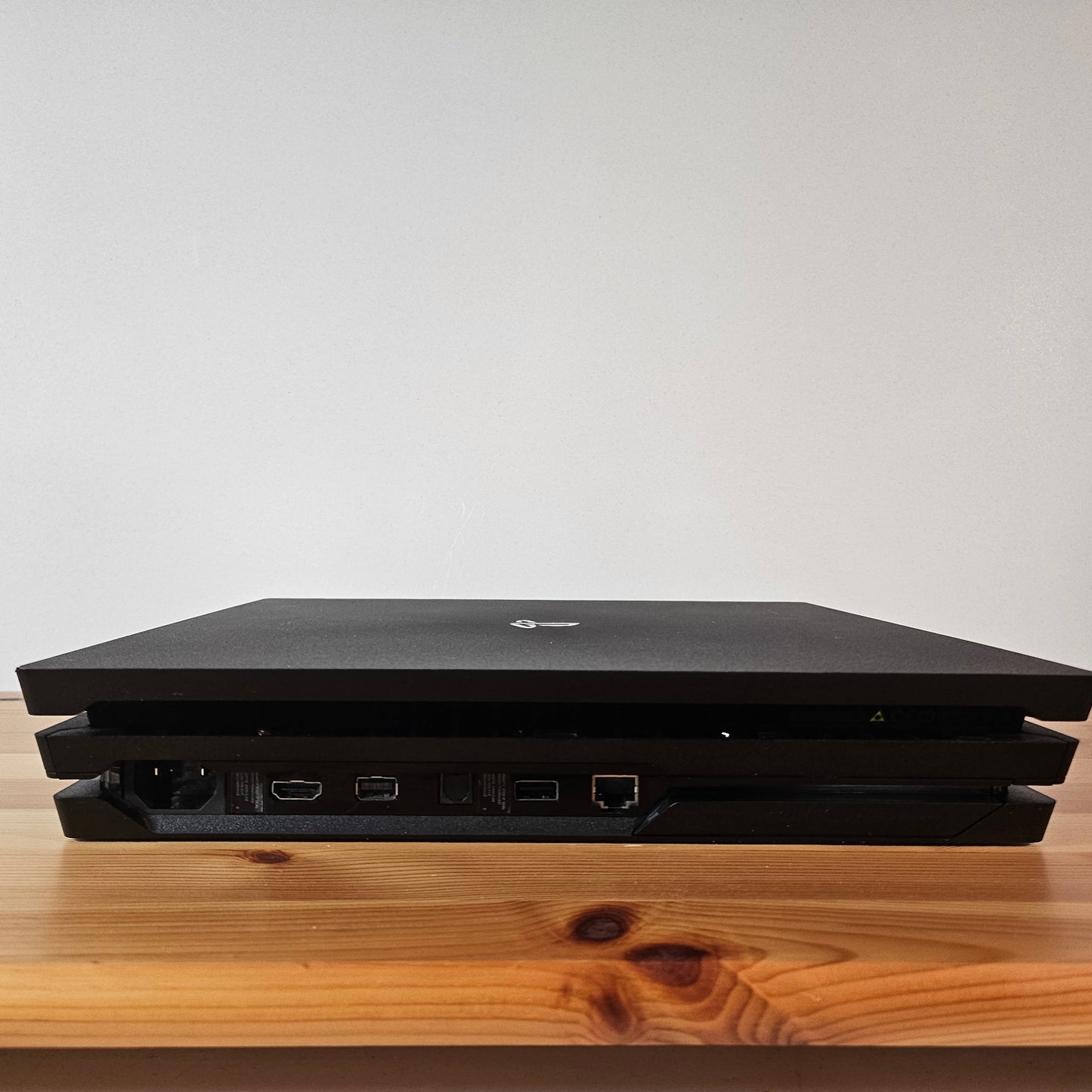 PlayStation 4 Pro 1TB (Modell CUH-7016B) - Occassion