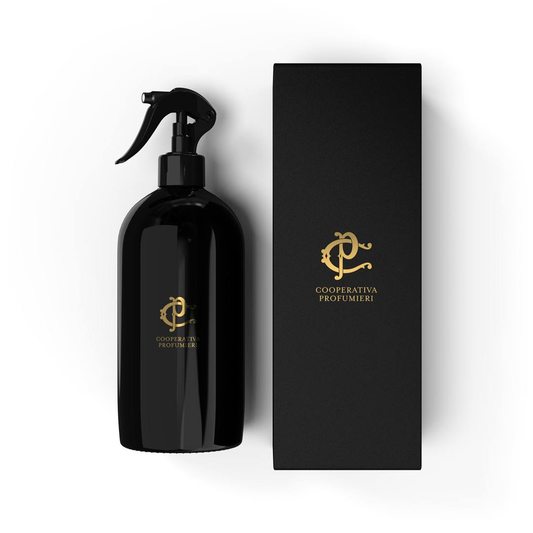 Cotton Veil Raumduft-Spray 500 ml mit schwarzem Sprühflakon und Verpackung