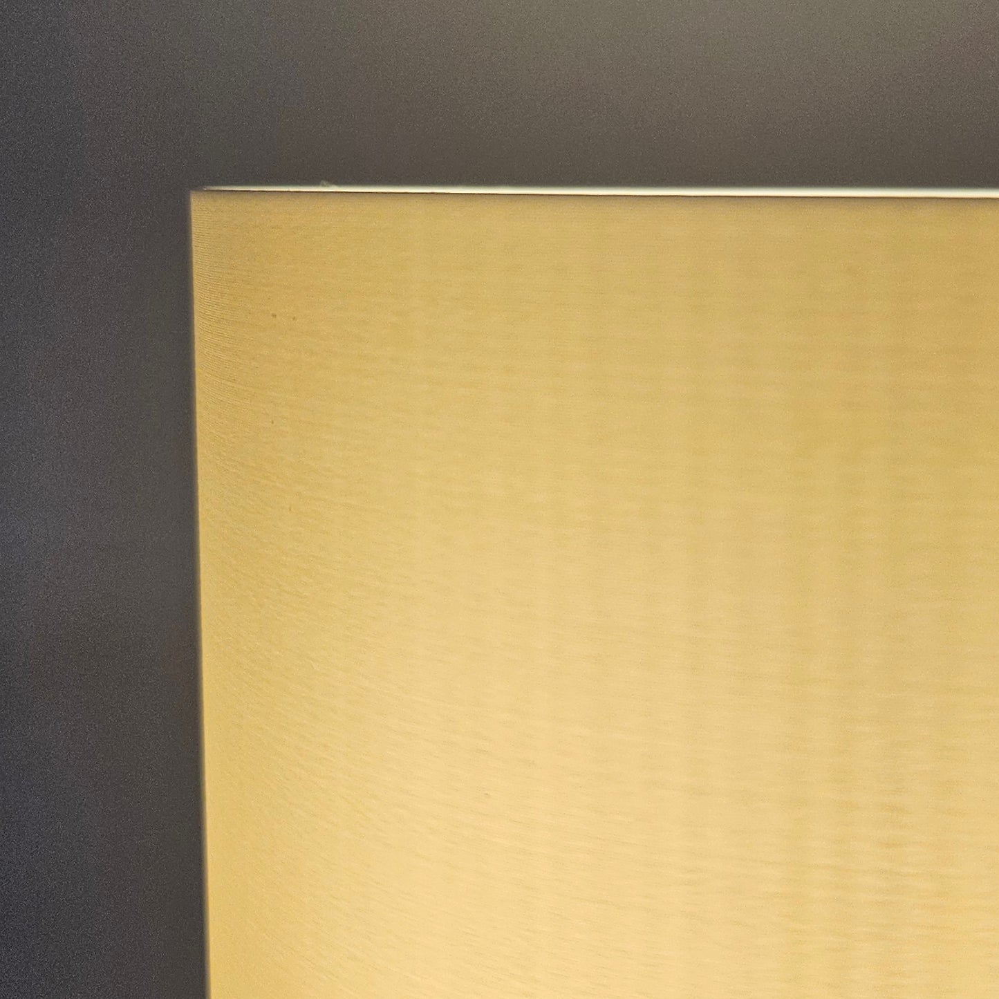 Schlichte Tischlampe mit warmem Licht - 3D-gedruckter Schirm